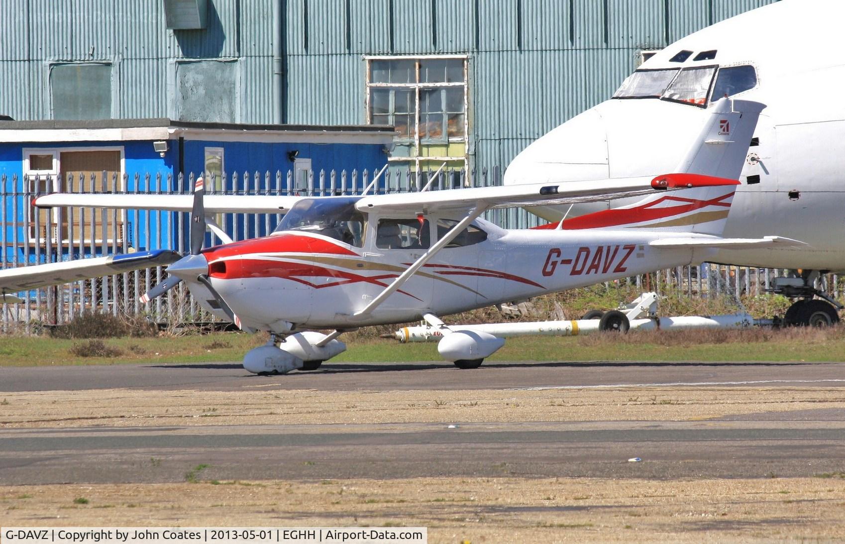 G-DAVZ, 2007 Cessna 182T Skylane C/N 18281958, Visitor at BHL
