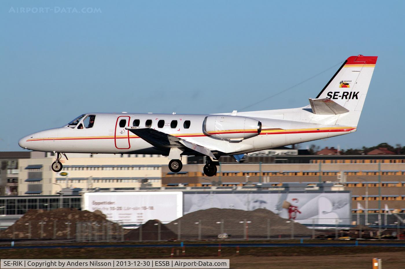 SE-RIK, 1980 Cessna 550 Citation II C/N 550-0378, Landing runway 30.