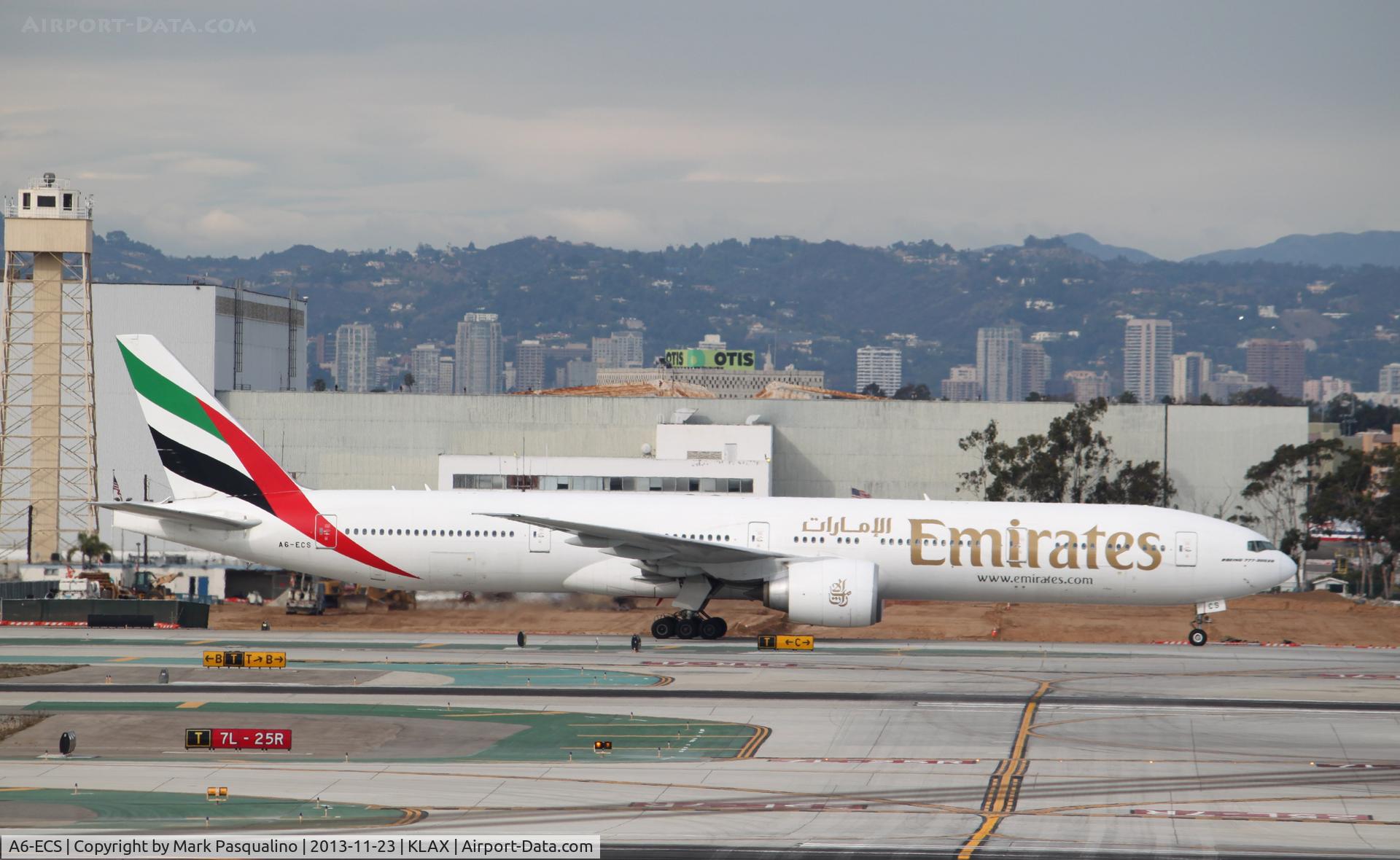 A6-ECS, 2009 Boeing 777-31H/ER C/N 38980, Boeing 777-300ER