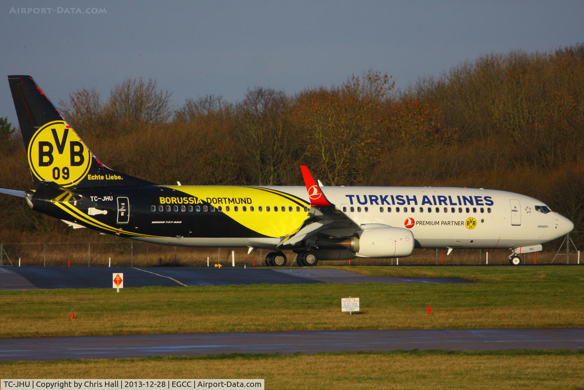 TC-JHU, 2013 Boeing 737-8F2 C/N 42002, Turkish Airlines in Borussia Dortmund livery