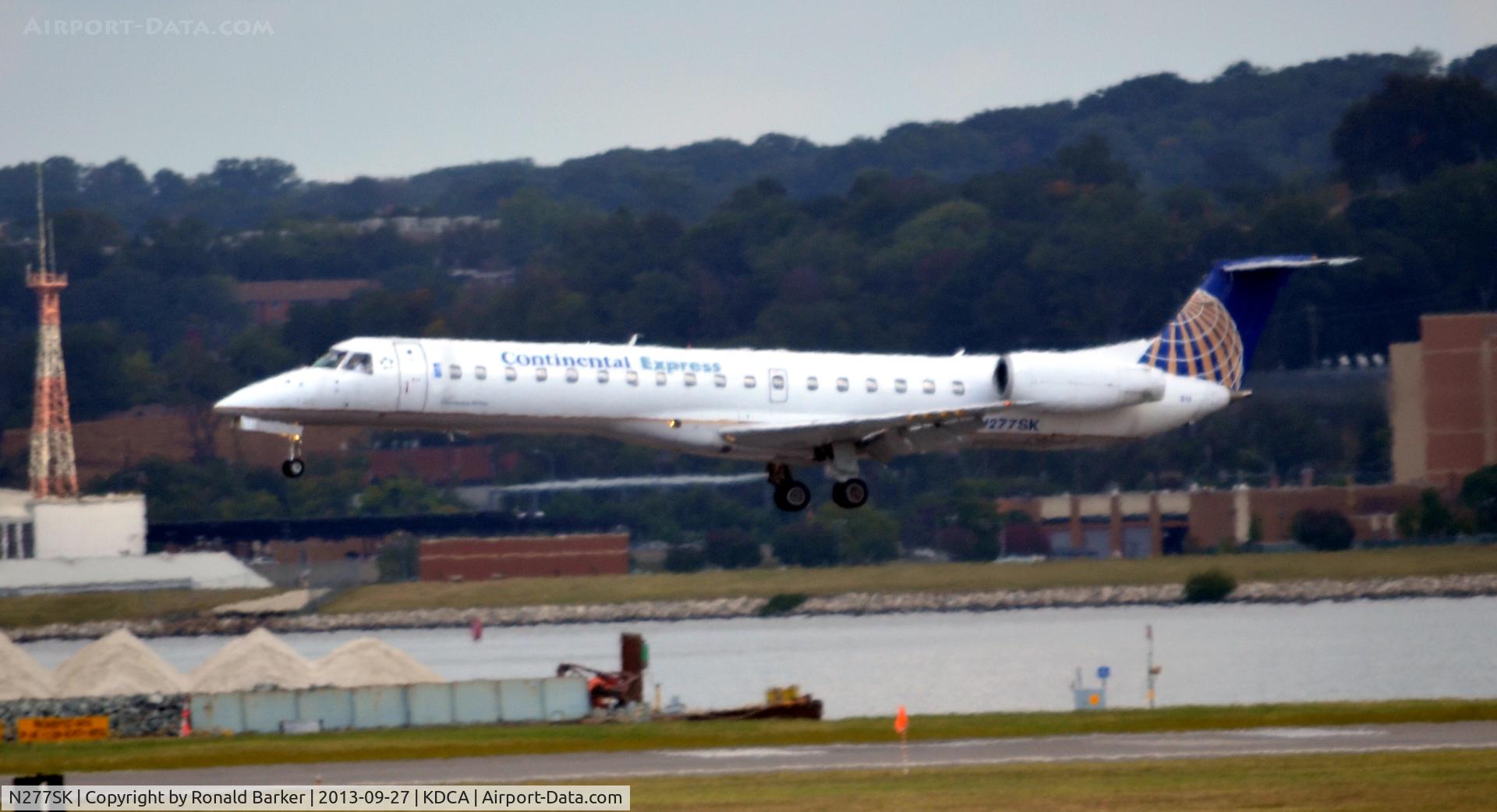 N277SK, 2000 Embraer ERJ-145LR (EMB-145LR) C/N 145355, Moments before landing DCA