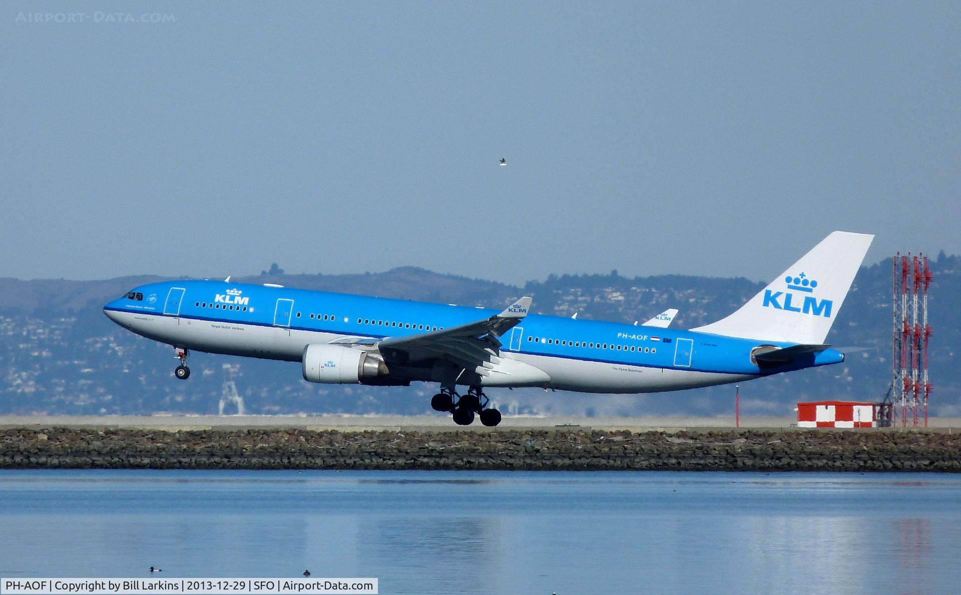PH-AOF, 2006 Airbus A330-203 C/N 801, Landing at San Francisco