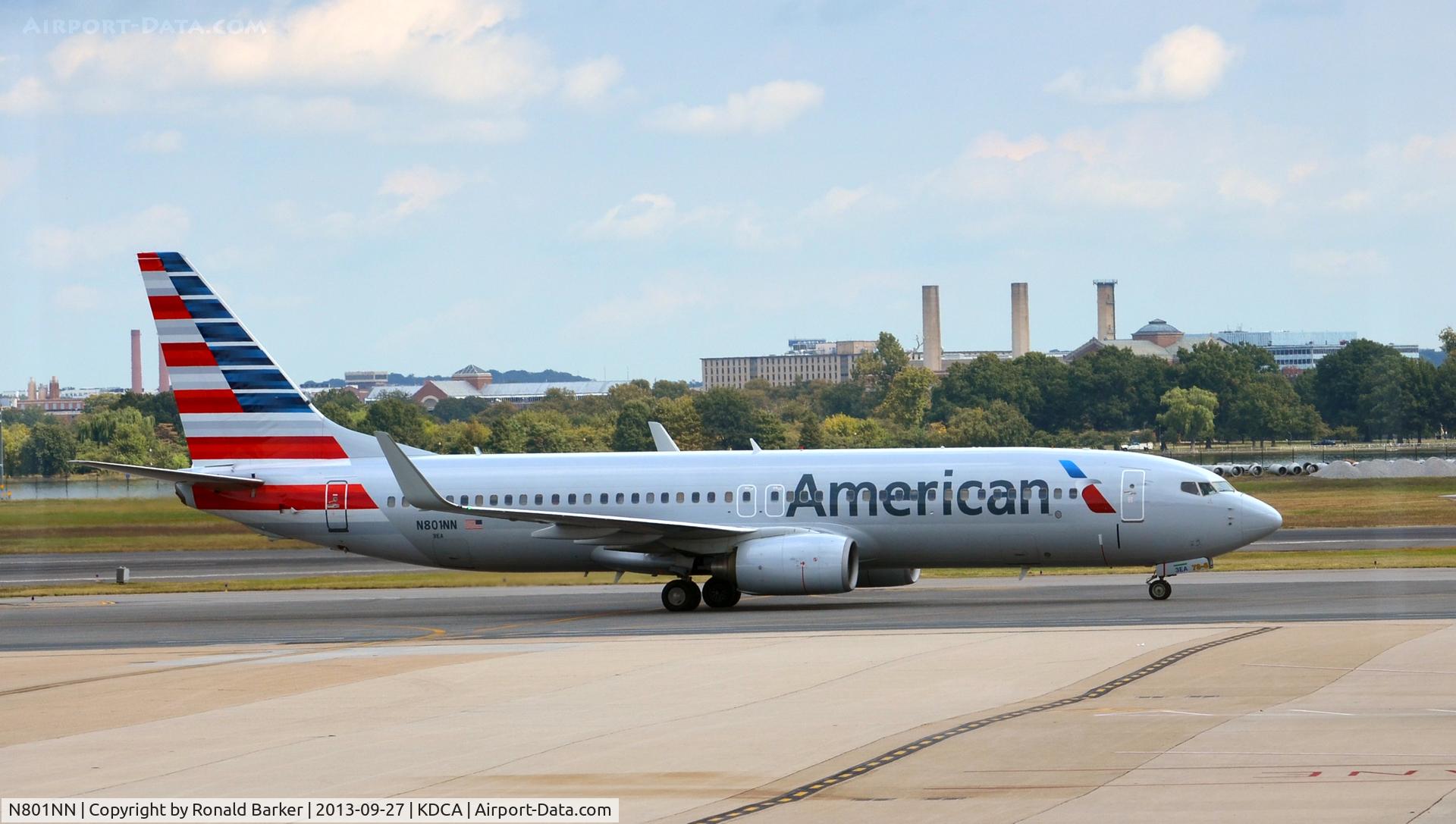 N801NN, 2009 Boeing 737-823 C/N 29565, Taxi DCA
