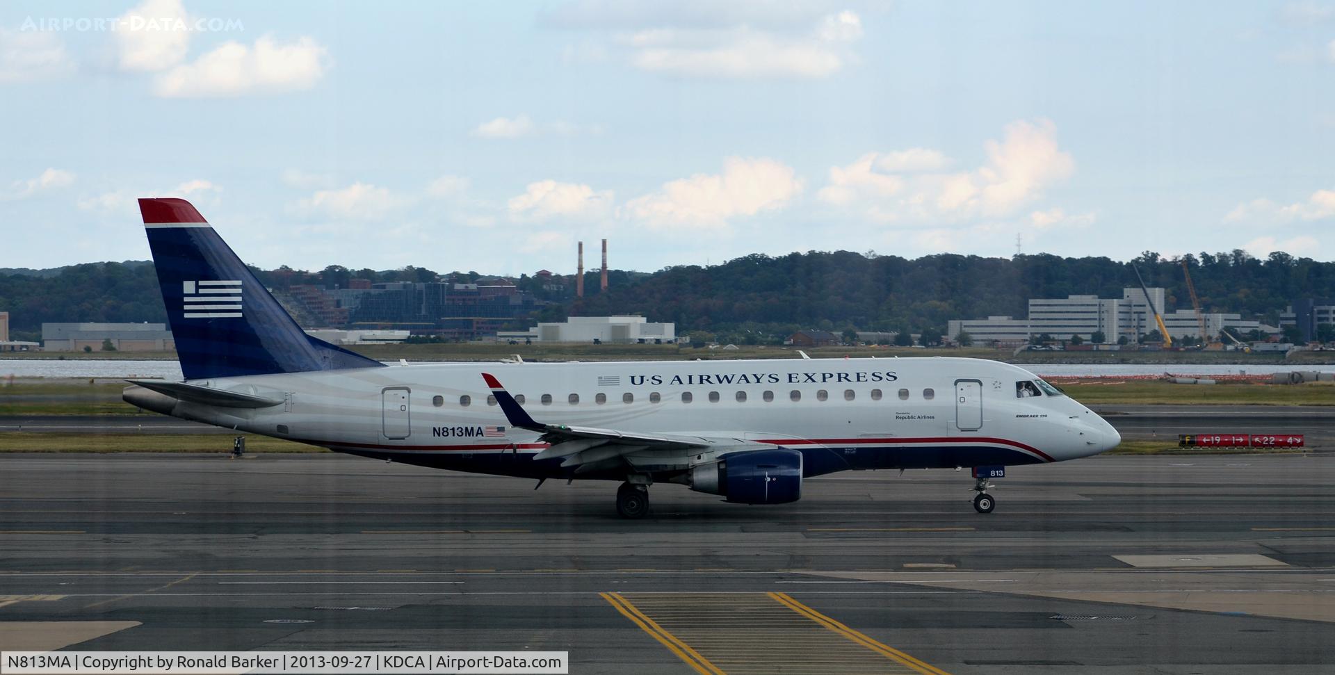 N813MA, 2004 Embraer 170SU (ERJ-170-100SU) C/N 17000031, Taxi DCA