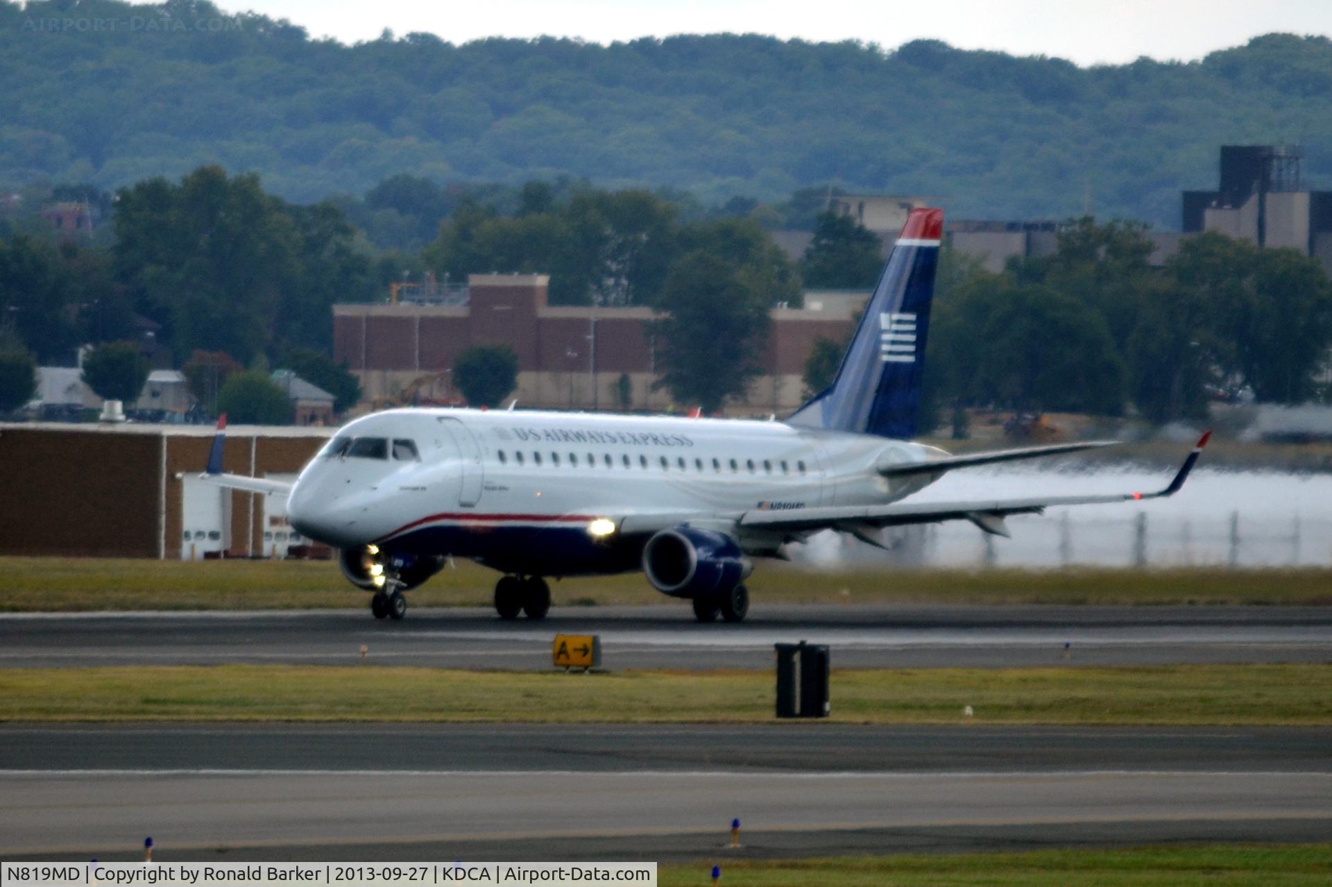 N819MD, 2004 Embraer 170SU (ERJ-170-100SU) C/N 17000040, Takeoff DCA