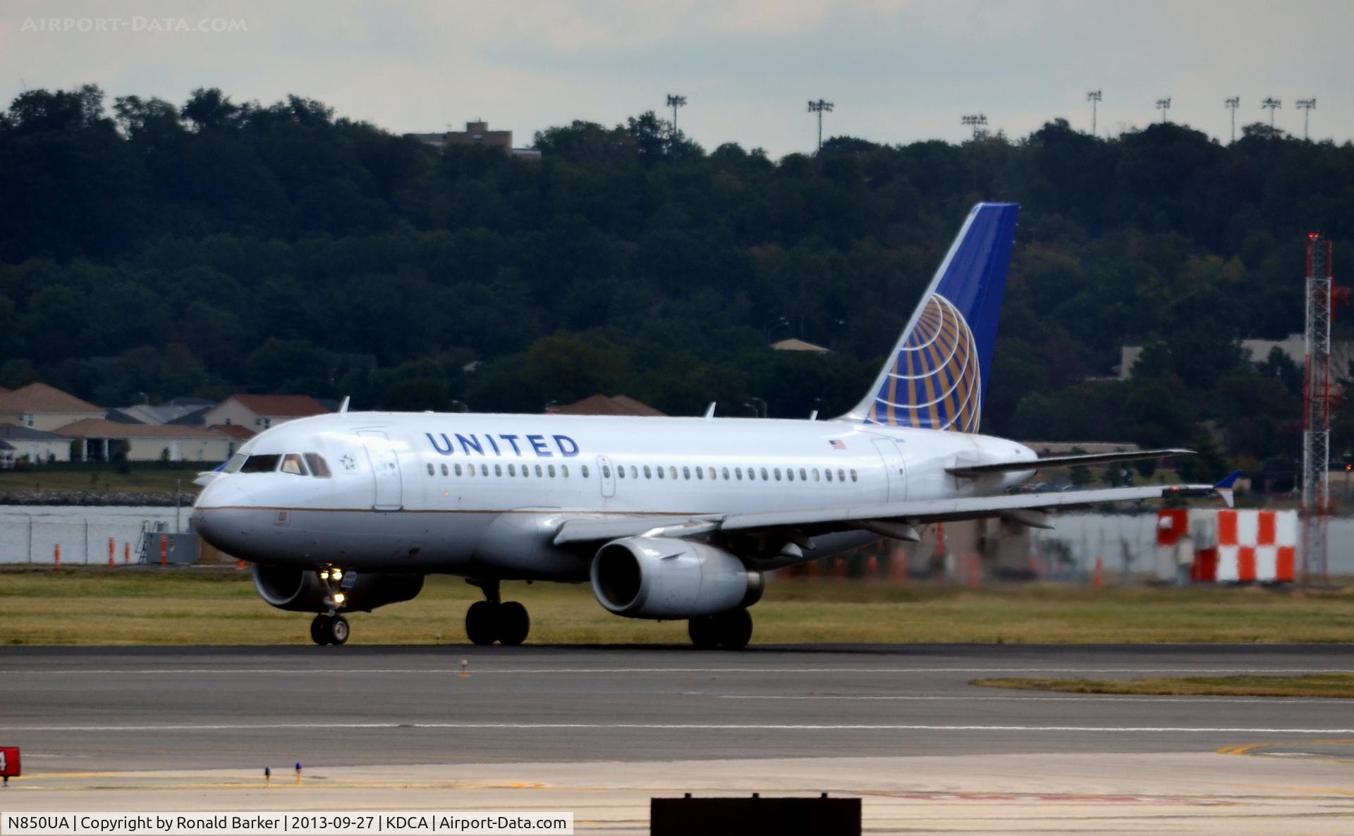 N850UA, 2002 Airbus A319-131 C/N 1653, Takeoff DCA