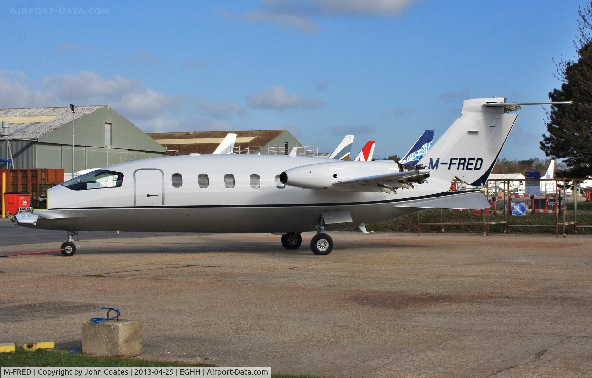 M-FRED, 2001 Piaggio P-180 Avanti C/N 1042, Just repainted