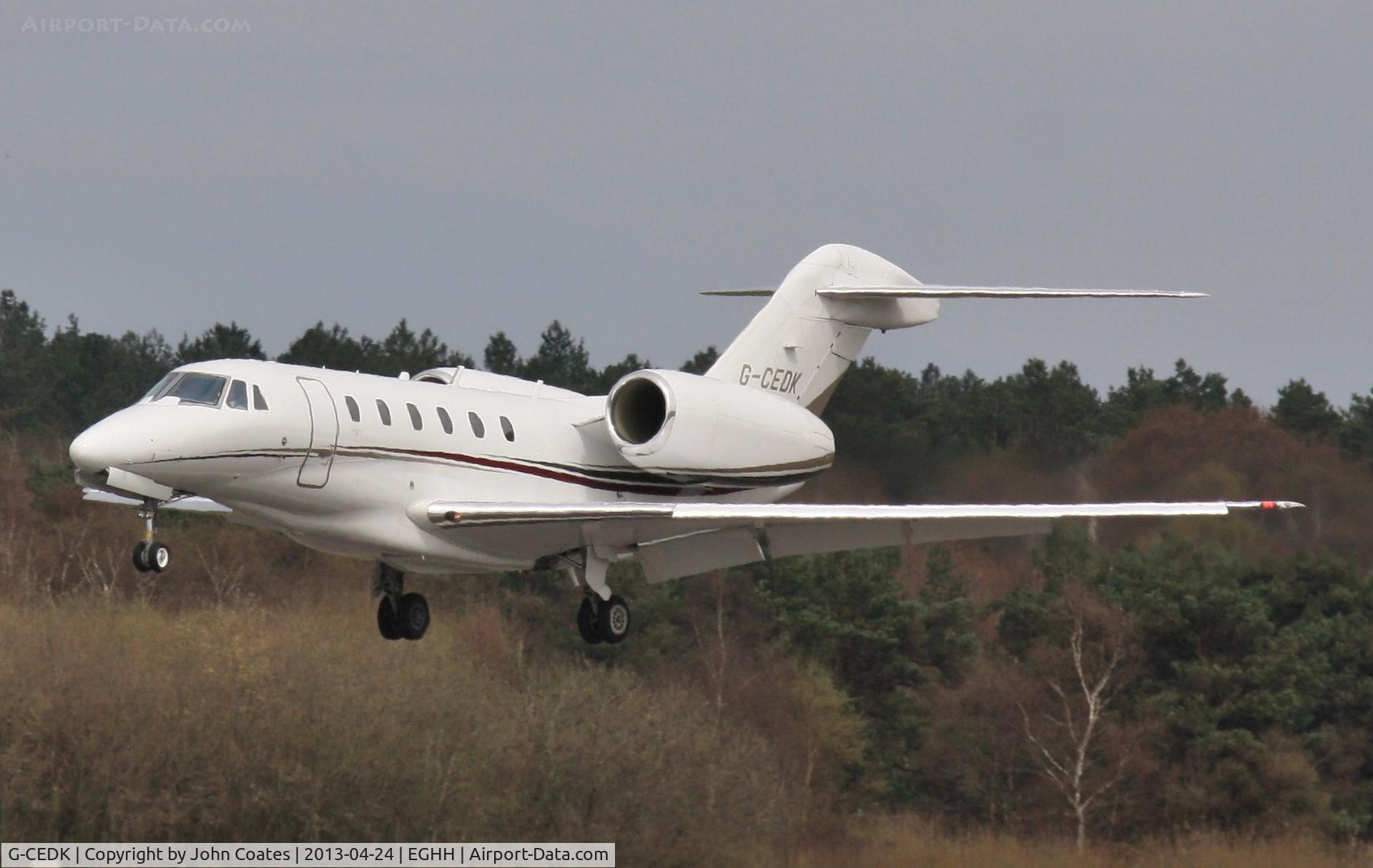 G-CEDK, 2006 Cessna 750 Citation X Citation X C/N 750-0252, Finals to 26