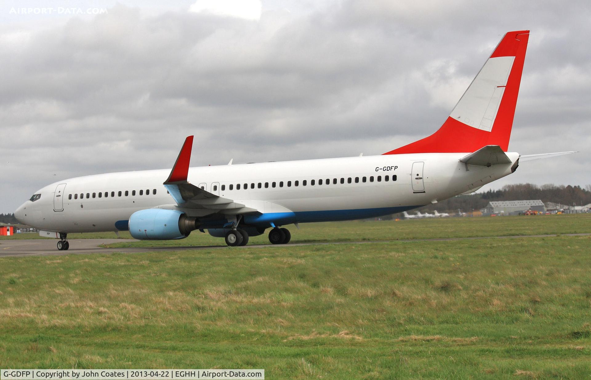 G-GDFP, 1998 Boeing 737-8Z9 C/N 28177, Arriving still in basic Austrian colours for repaint to Jet 2