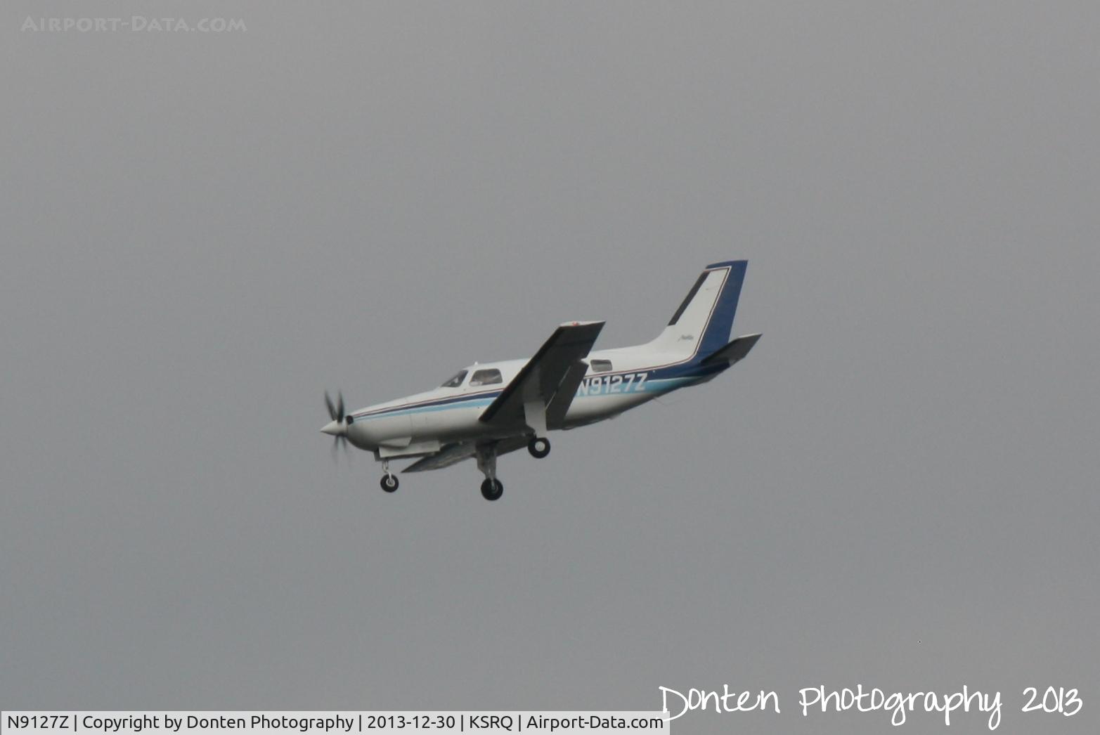N9127Z, 1987 Piper PA-46-310P Malibu C/N 4608059, Piper Malibu Mirage (N9127Z) on approach to Sarasota-Bradenton International Airport