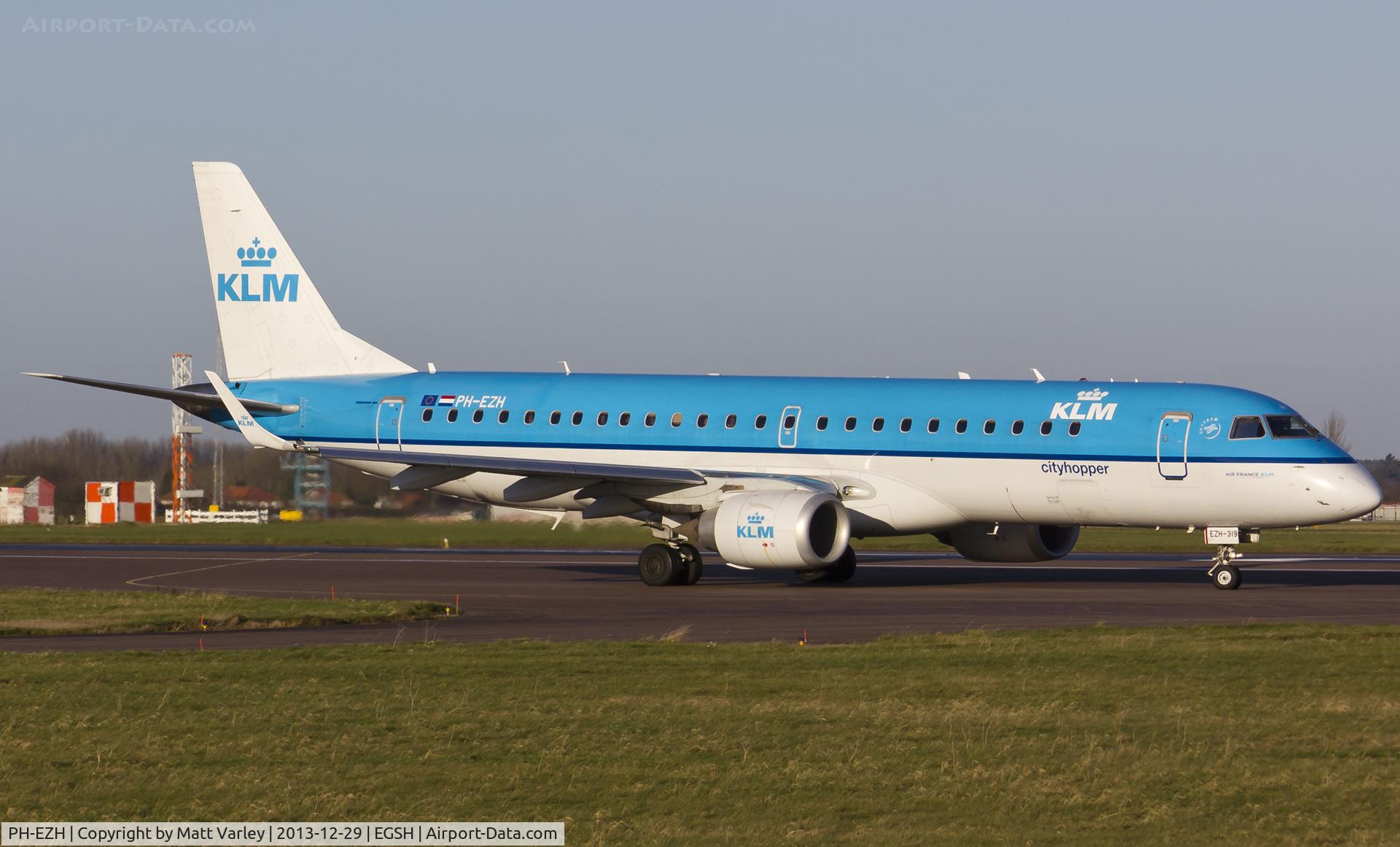 PH-EZH, 2009 Embraer 190LR (ERJ-190-100LR) C/N 19000319, About to depart NWI in some lovely winter sun....