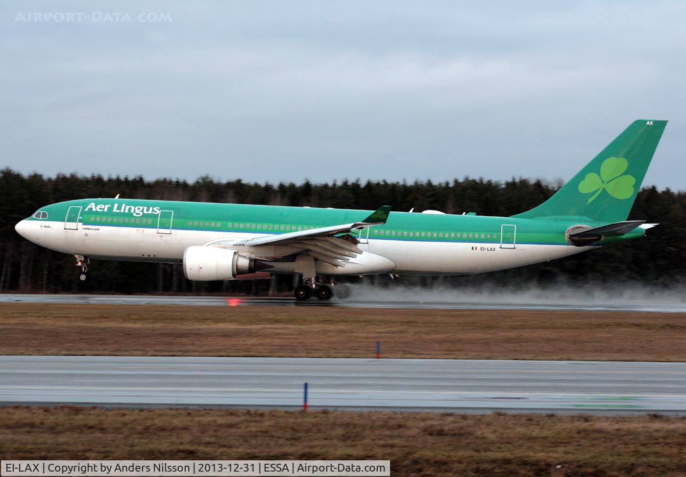 EI-LAX, 1999 Airbus A330-202 C/N 269, Landing runway 26 on a Novairflight.