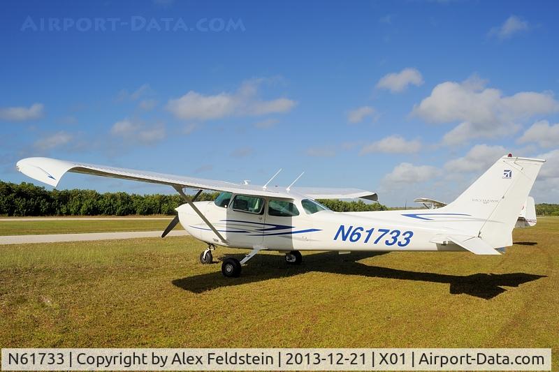 N61733, 1975 Cessna 172M C/N 17264760, Everglades Airpark in Southwest Florida