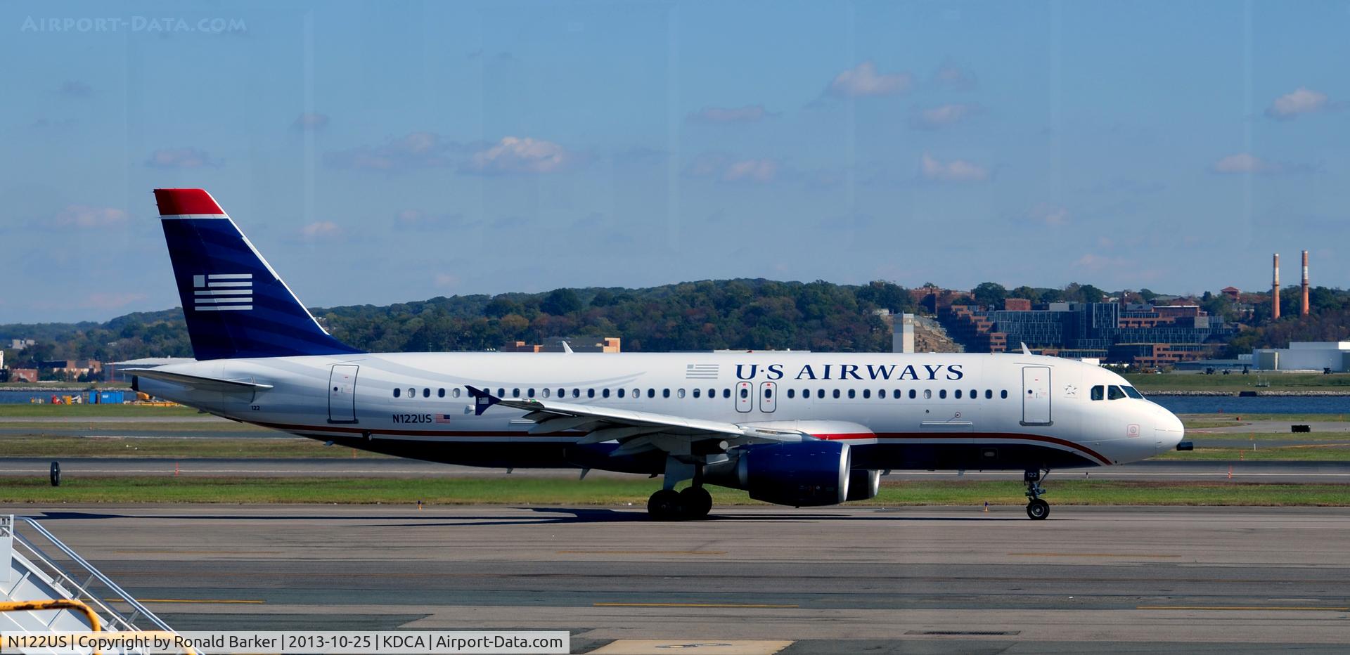 N122US, 2000 Airbus A320-214 C/N 1298, Taxi DCA
