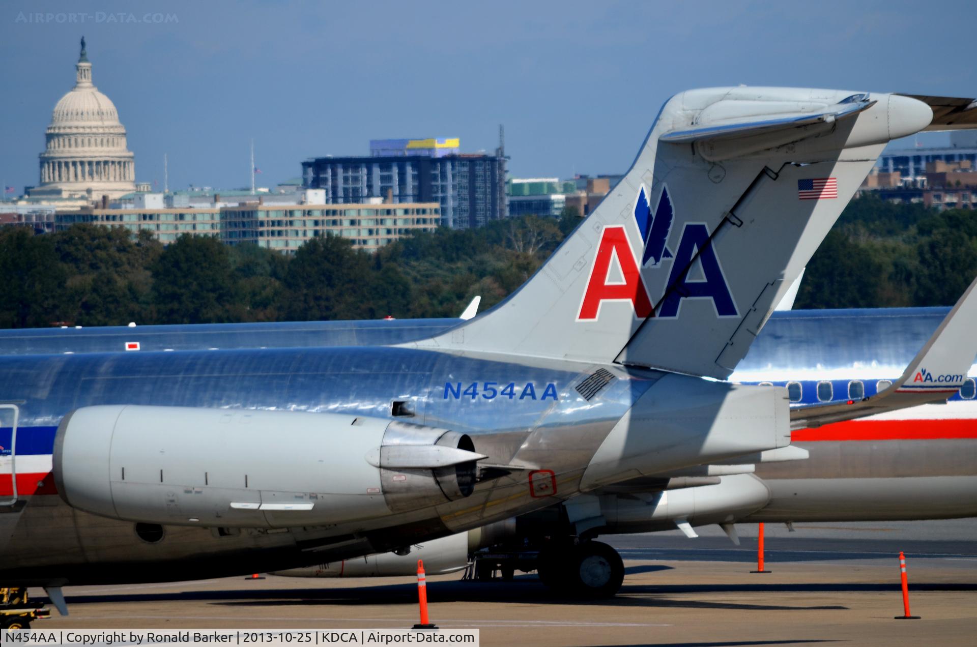N454AA, 1987 McDonnell Douglas MD-82 (DC-9-82) C/N 49559, Tail section DCA