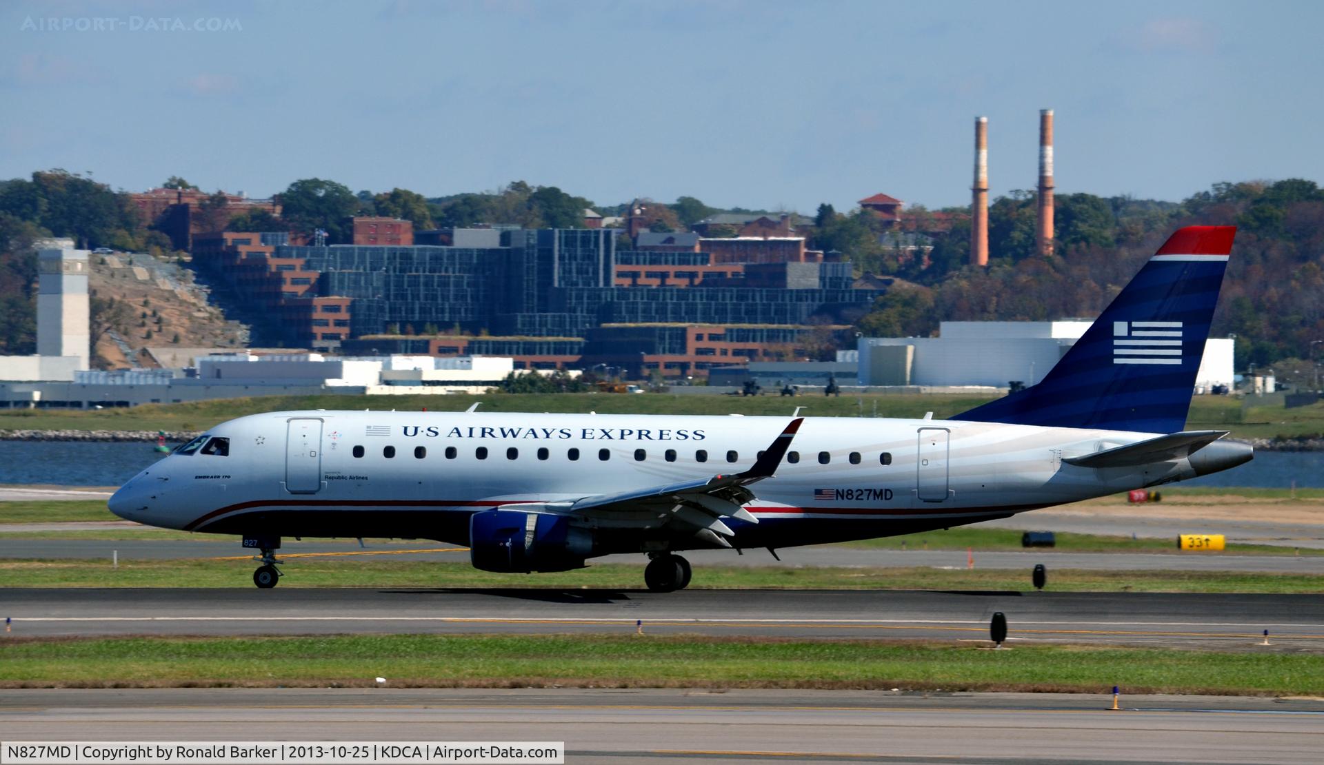 N827MD, 2005 Embraer 170SU (ERJ-170-100SU) C/N 17000047, Landing DCA
