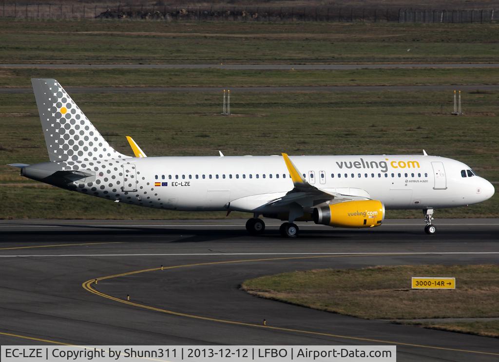 EC-LZE, 2013 Airbus A320-232 C/N 5885, Delivery day...