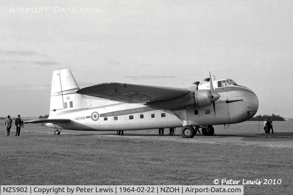 NZ5902, Bristol 170 Freighter Mk.31M C/N 12833, RNZAF 41 squadron