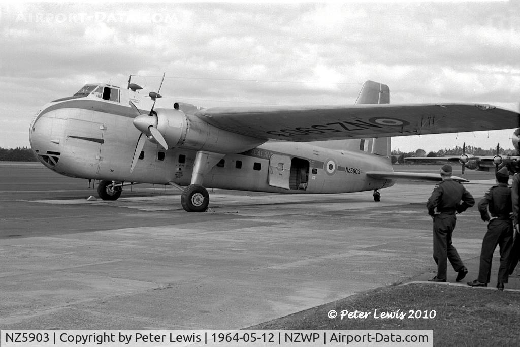 NZ5903, Bristol 170 Freighter Mk.31M C/N 12834, RNZAF 41 squadron