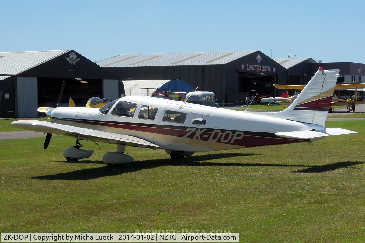 ZK-DOP, Piper PA-32-300 Cherokee Six C/N 32-7440045, At Tauranga