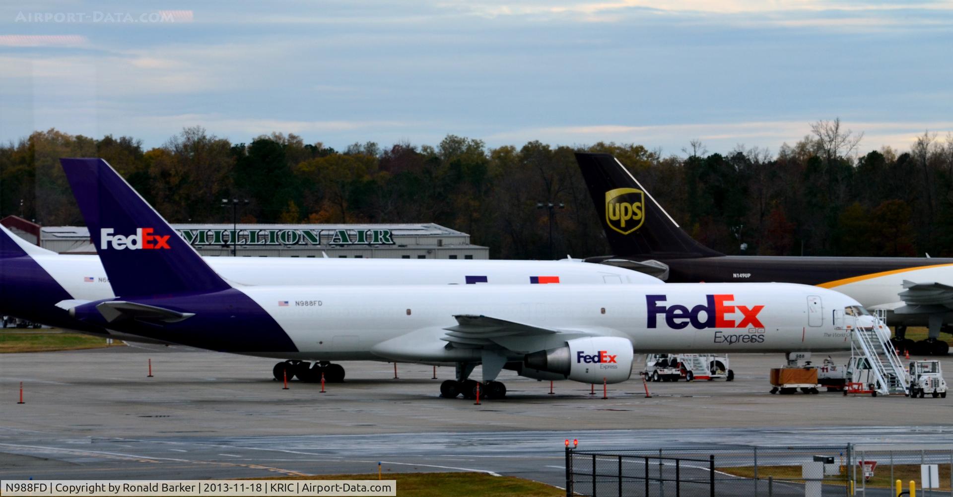 N988FD, 1993 Boeing 757-222(SF) C/N 26705, Cargo ramp RIC