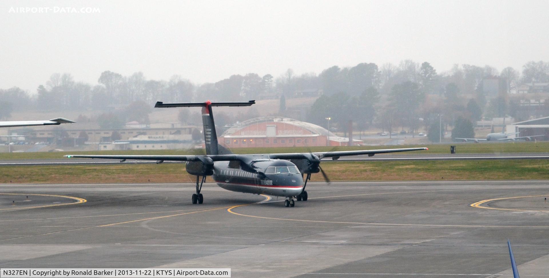 N327EN, 1991 De Havilland Canada DHC-8-311 Dash 8 C/N 261, Taxi TYS