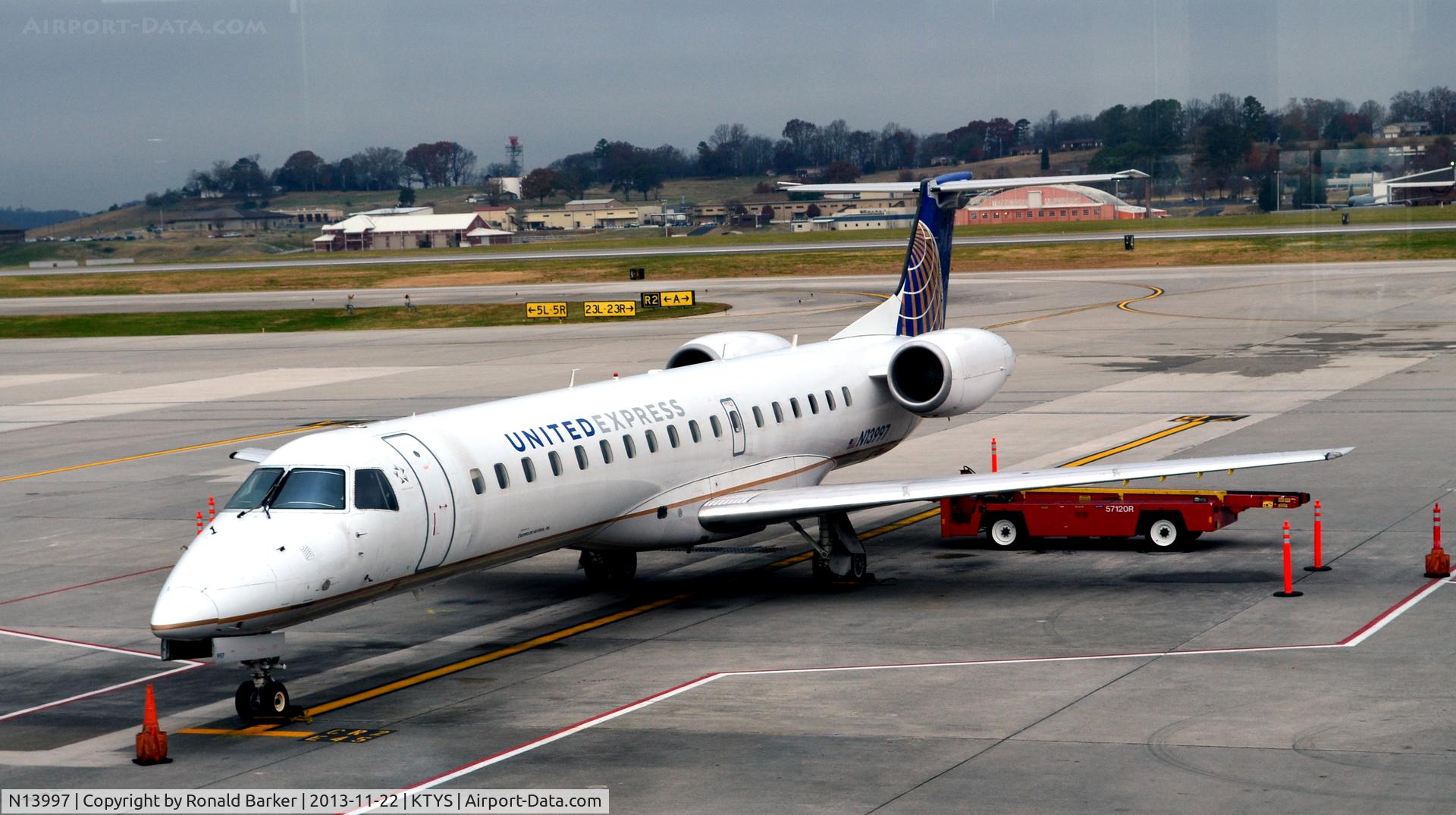 N13997, 2000 Embraer ERJ-145LR (EMB-145LR) C/N 145298, Gate 7 TYS