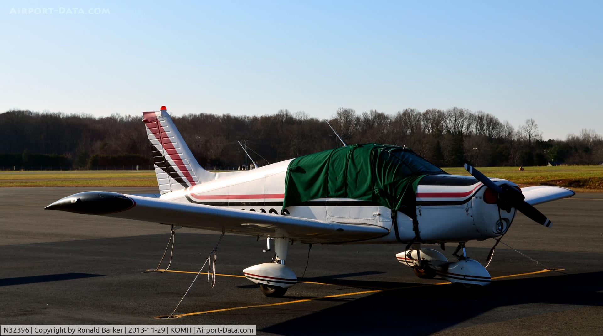 N32396, 1974 Piper PA-28-140 C/N 28-7525060, Orange