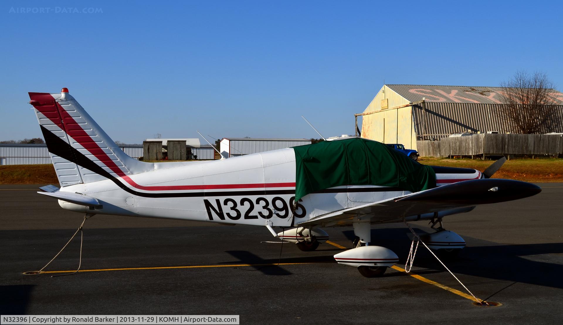 N32396, 1974 Piper PA-28-140 C/N 28-7525060, Orange