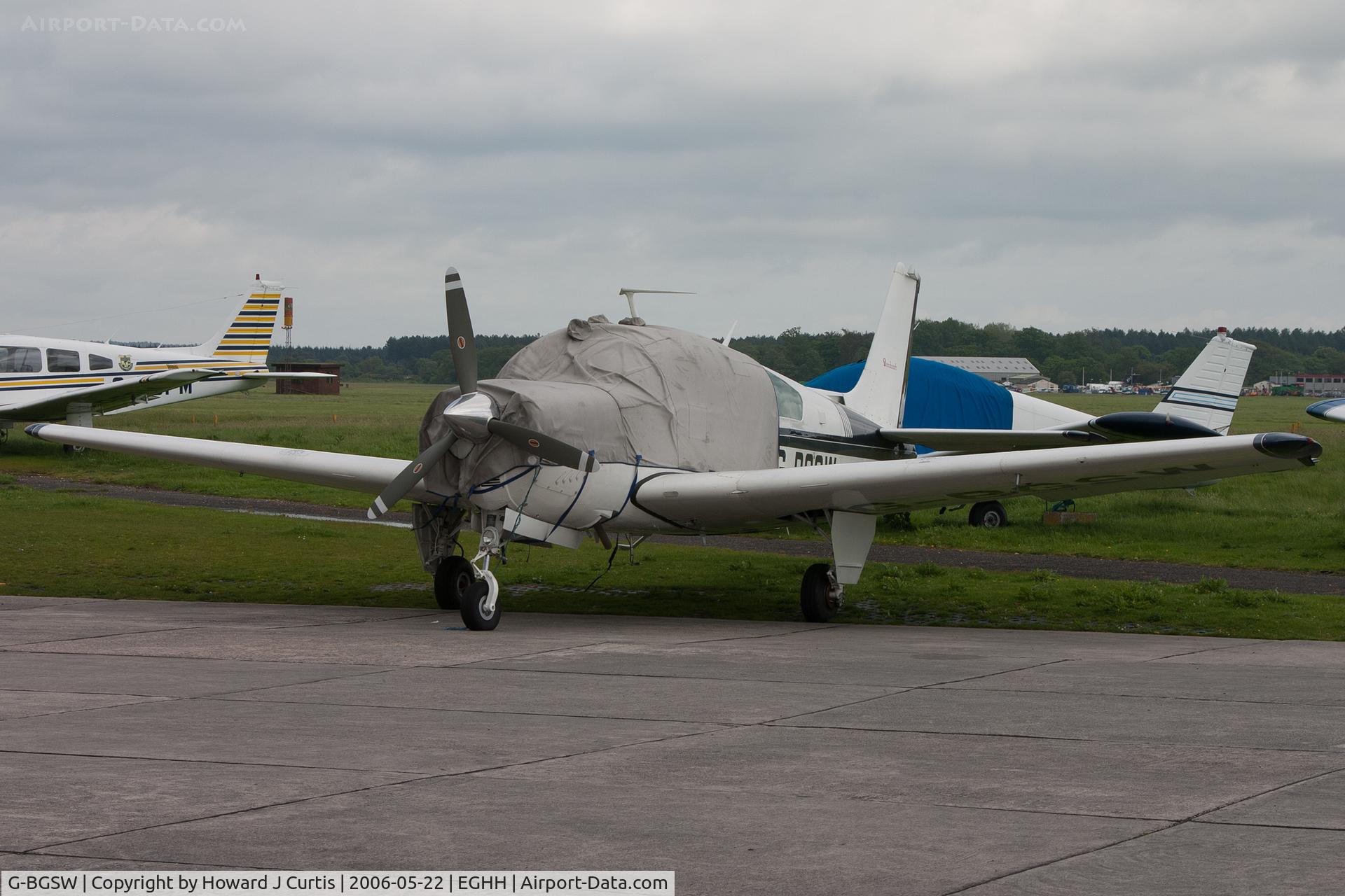G-BGSW, 1970 Beech F33 Bonanza C/N CD-1253, Privately owned.