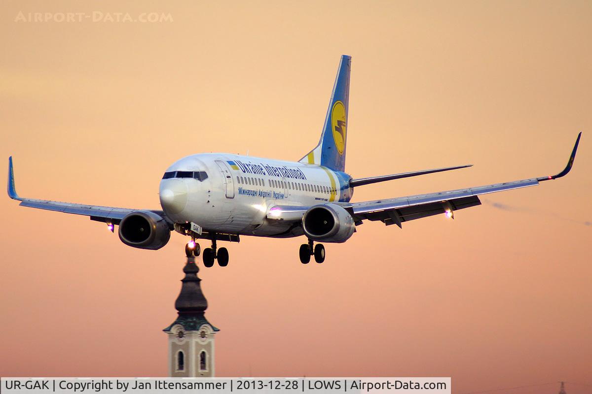 UR-GAK, 1992 Boeing 737-5Y0 C/N 26075, ur-gak