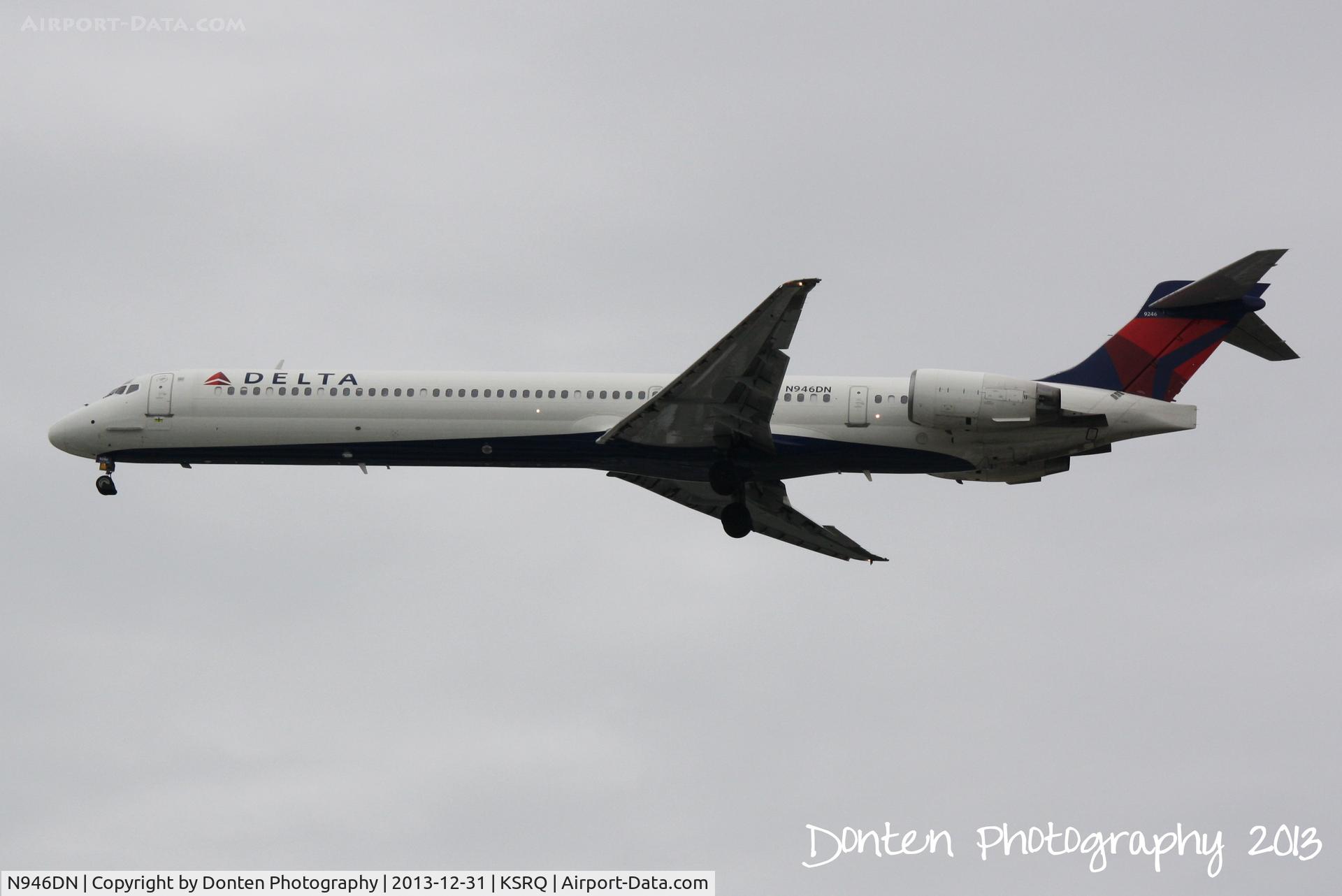 N946DN, 1995 McDonnell Douglas MD-90-30 C/N 53354, Delta Flight 2298 (N946DN) arrives at Sarasota-Bradenton International Airport following a flight from Hartsfield-Jackson Atlanta International Airport