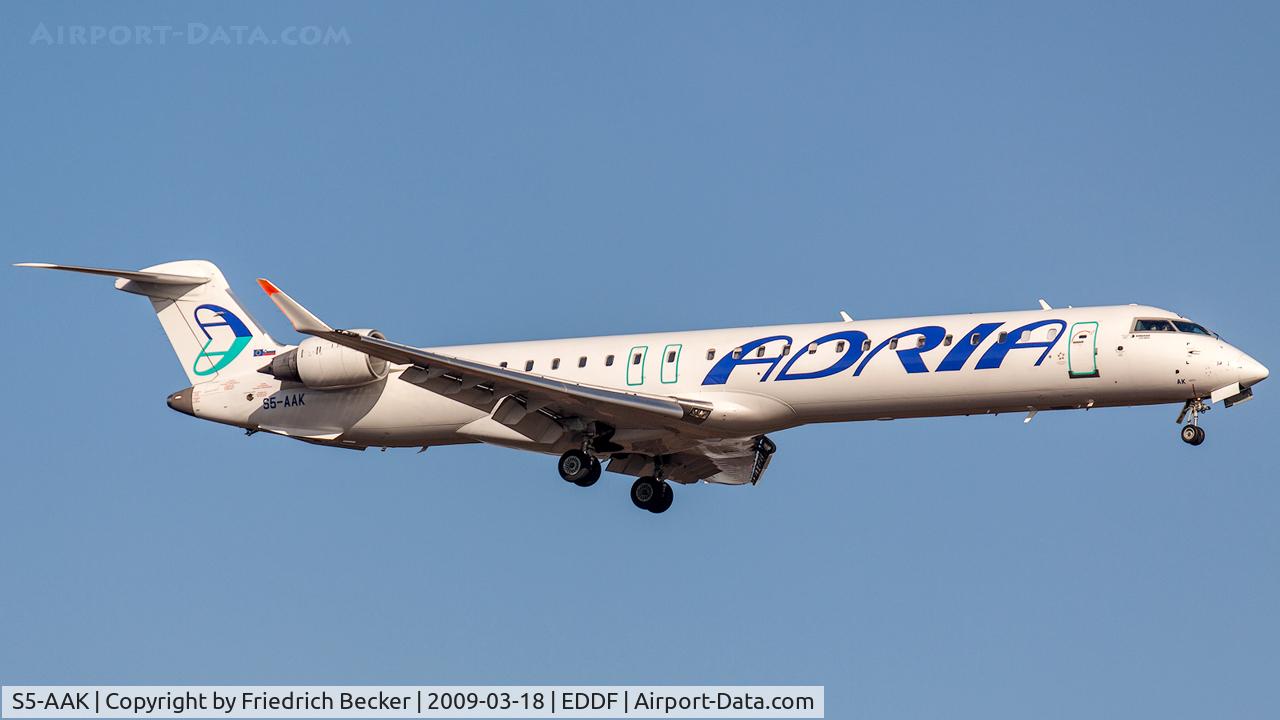 S5-AAK, 2007 Canadair CRJ-900ER (CL-600-2D24) C/N 15128, on final RW07R
