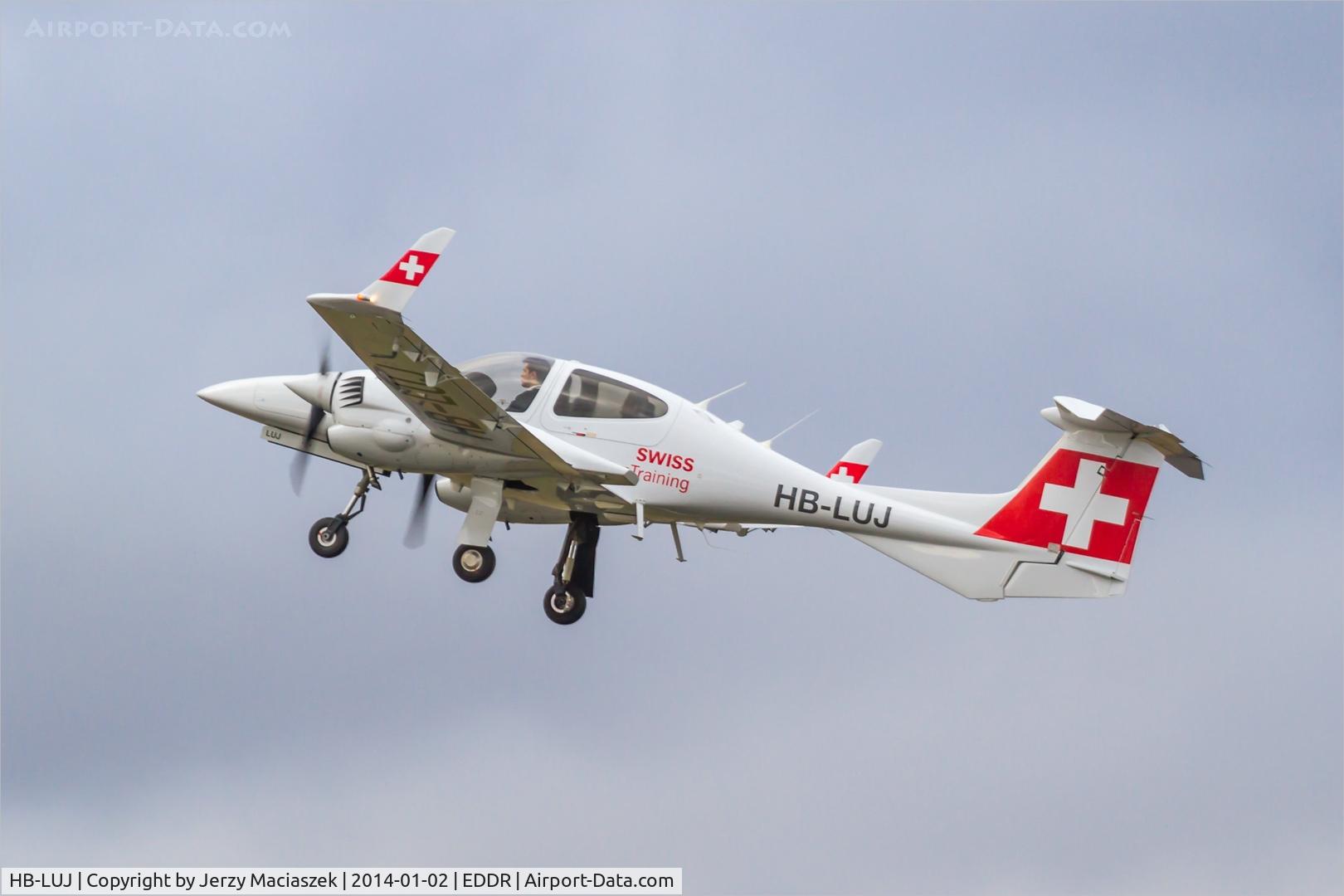HB-LUJ, 2009 Diamond DA-42 Twin Star C/N 42.412, DA42, c/n: 42.412