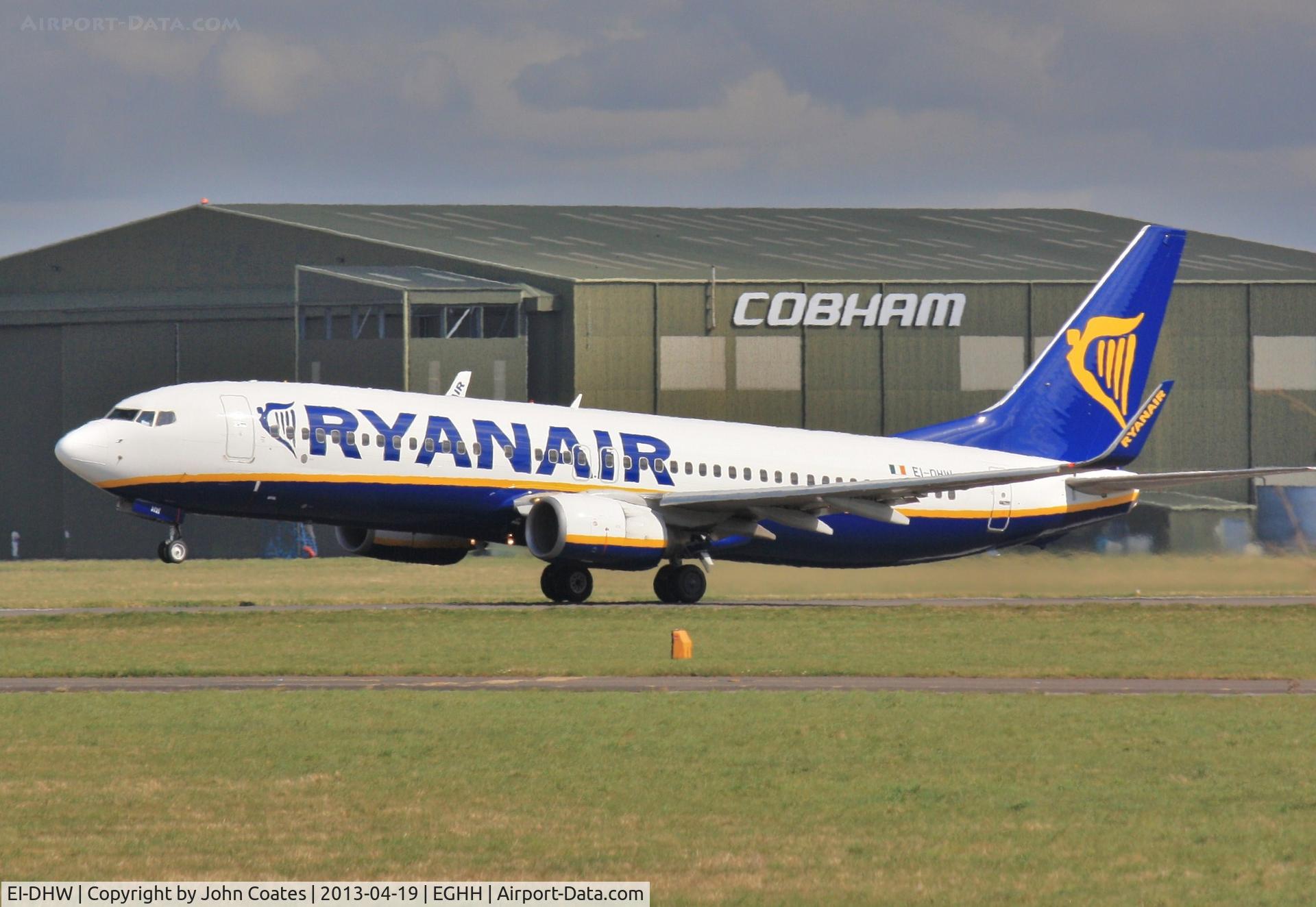EI-DHW, 2005 Boeing 737-8AS(WL) C/N 33823, Rotating off 26