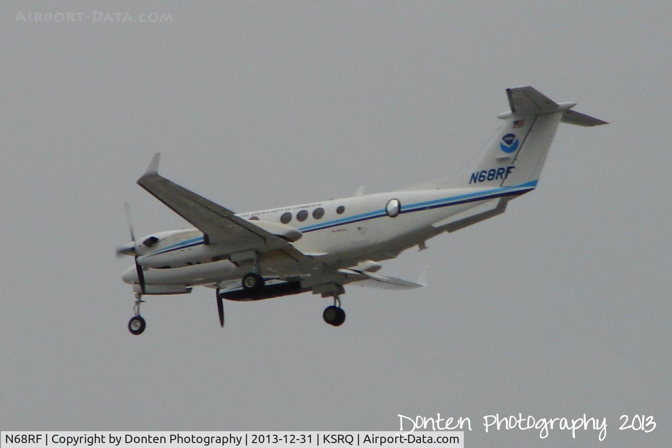 N68RF, 2008 Hawker Beechcraft Corp B300C King Air C/N FM-21, NOAA 68 (N68RF) on approach to Sarasota-Bradenton International Airport