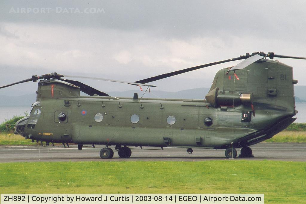 ZH892, Boeing Vertol Chinook HC.2A C/N M4455, BL/18 Squadron, RAF. Scan of a photo.