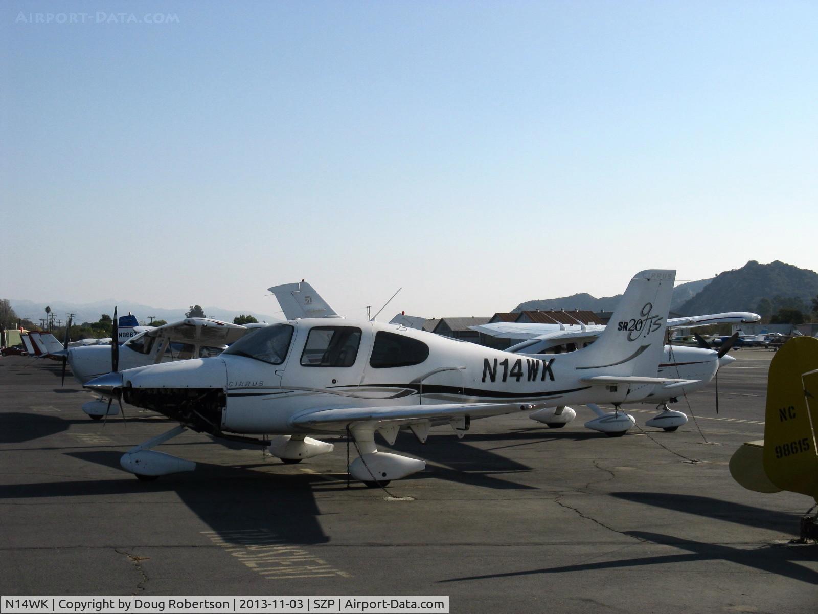 N14WK, 2006 Cirrus SR20 C/N 1758, 2006 Cirrus SR22 GTS, Continental IO-360-ES 200 Hp, lower cowl off