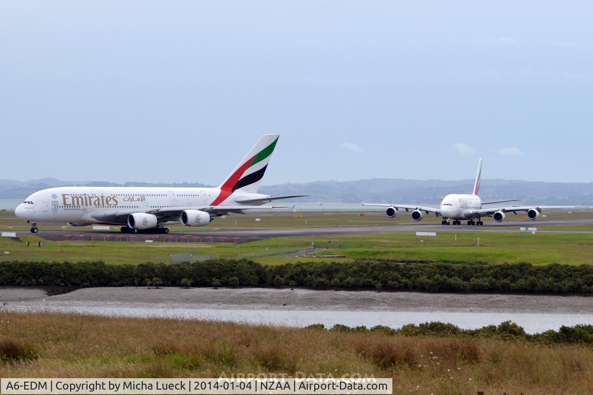 A6-EDM, 2010 Airbus A380-861 C/N 042, Where outside DXB do you get 3 EK A380s within 1 hour? These are A6-EDF and A6-EDM. A6-EDA left a few minutes earlier.