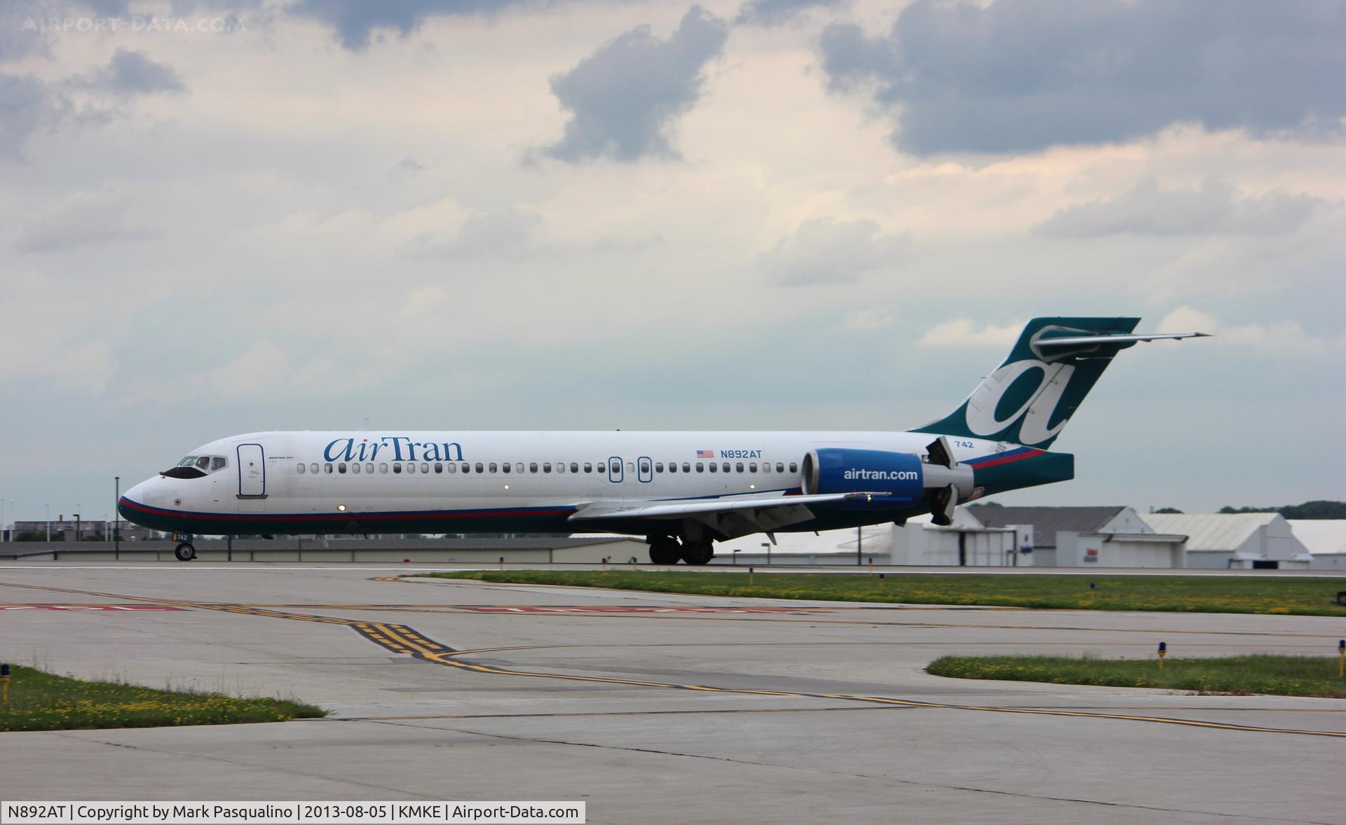 N892AT, 2004 Boeing 717-200 C/N 55044, Boeing 717-200