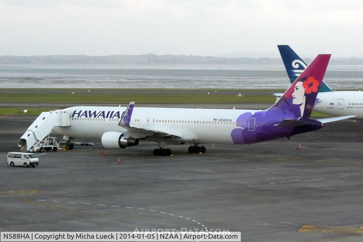 N588HA, 2002 Boeing 767-3CB/ER C/N 33466, At Auckland