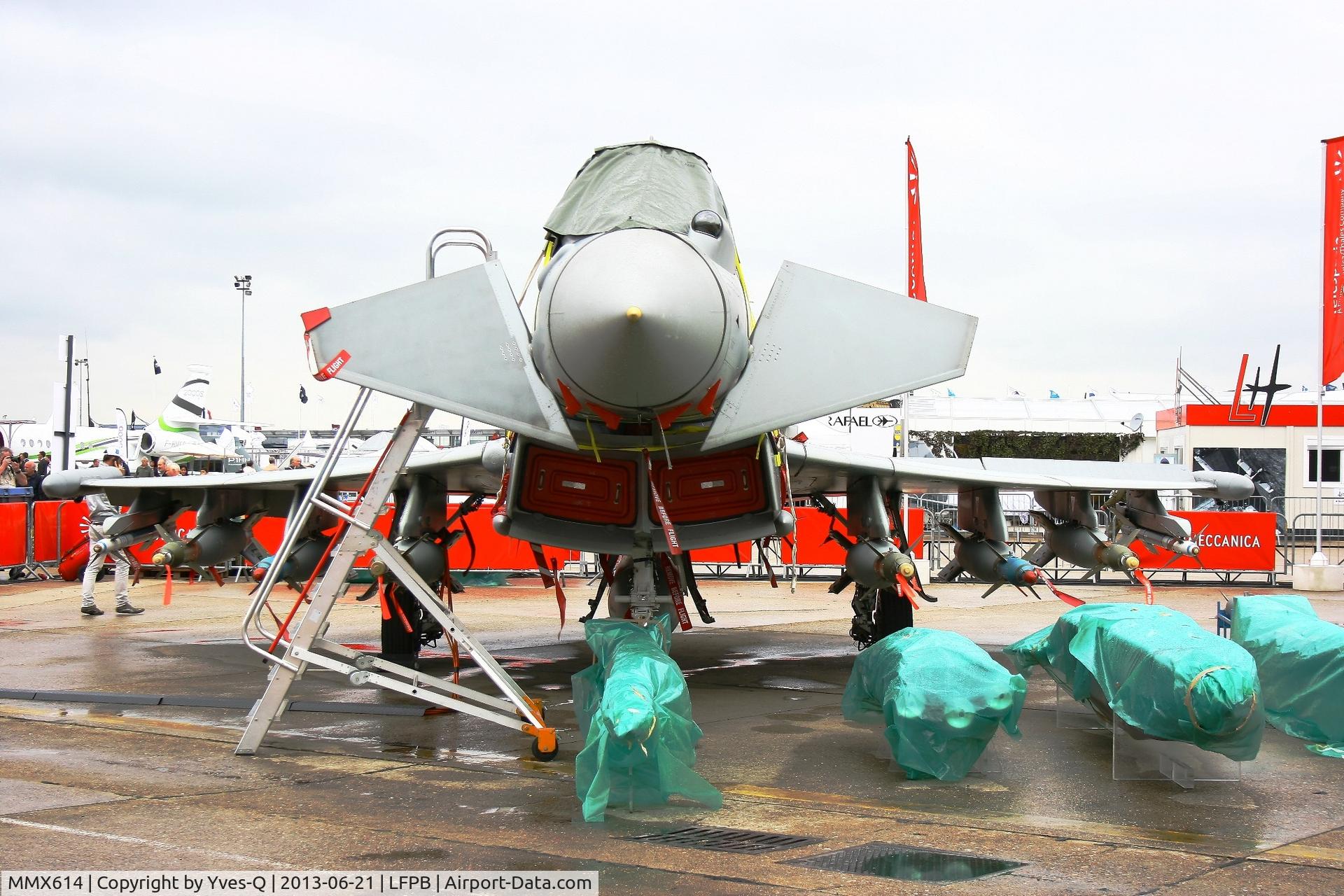 MMX614, Eurofighter EF-2000 Typhoon T C/N IPA2/PT002, Aeronautica Militare (Italian Air Force) Eurofighter EF2000 Typhoon T, Static Display Paris-Le Bourget Air Show 2013