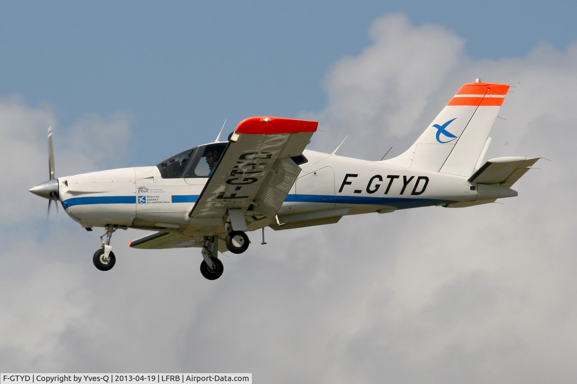 F-GTYD, Socata TB-20 C/N 2157, Socata TB 20 Trinidad, Short Approach Rwy 25L, Brest-Bretagne Airport (LFRB-BES)