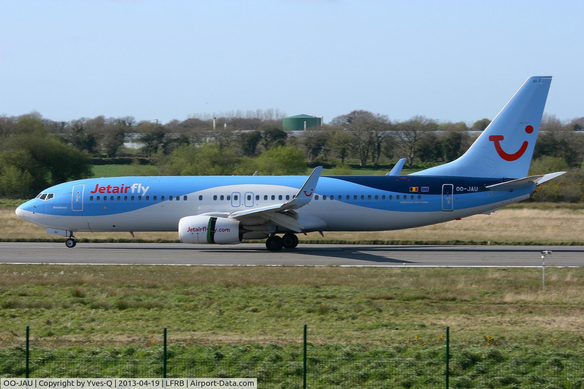 OO-JAU, 2013 Boeing 737-8K5 C/N 37250, Boeing 737-8K5, Landing Rwy 7R, Brest-Bretagne Airport (LFRB-BES)