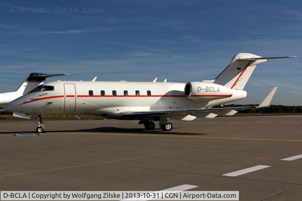 D-BCLA, 2009 Bombardier Challenger 300 C/N 20272, visitor