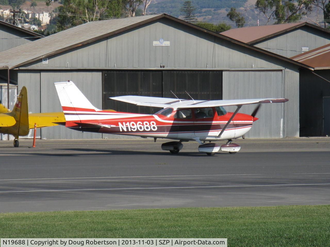 N19688, 1972 Cessna 172L C/N 17260671, 1972 Cessna 172L SKYHAWK, Lycoming O-320-E2D 150 Hp, taxi back