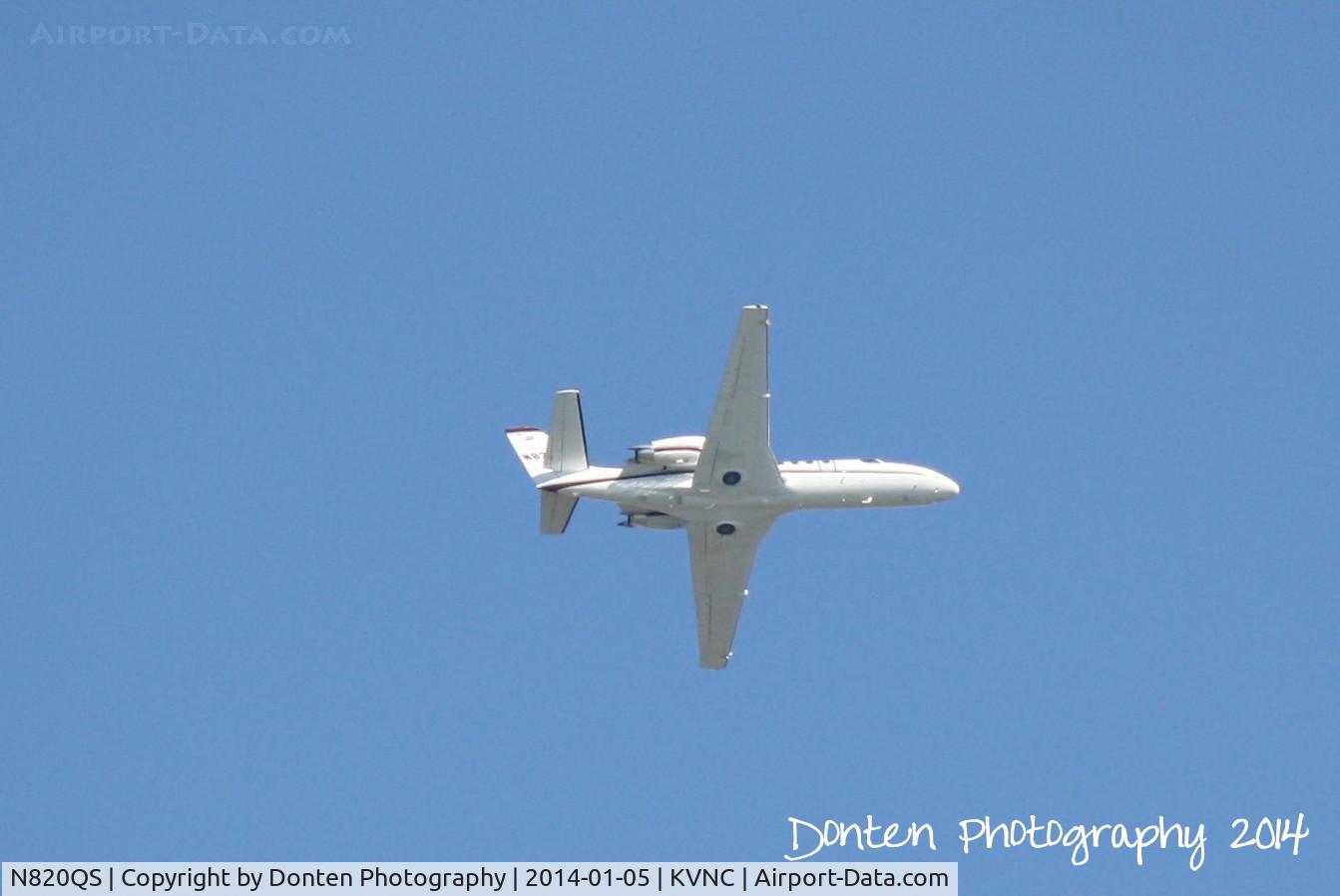 N820QS, 2004 Cessna 560 Citation Encore C/N 560-0650, Execjet 820 (N820QS) circles around to land at Venice Municipal Airport