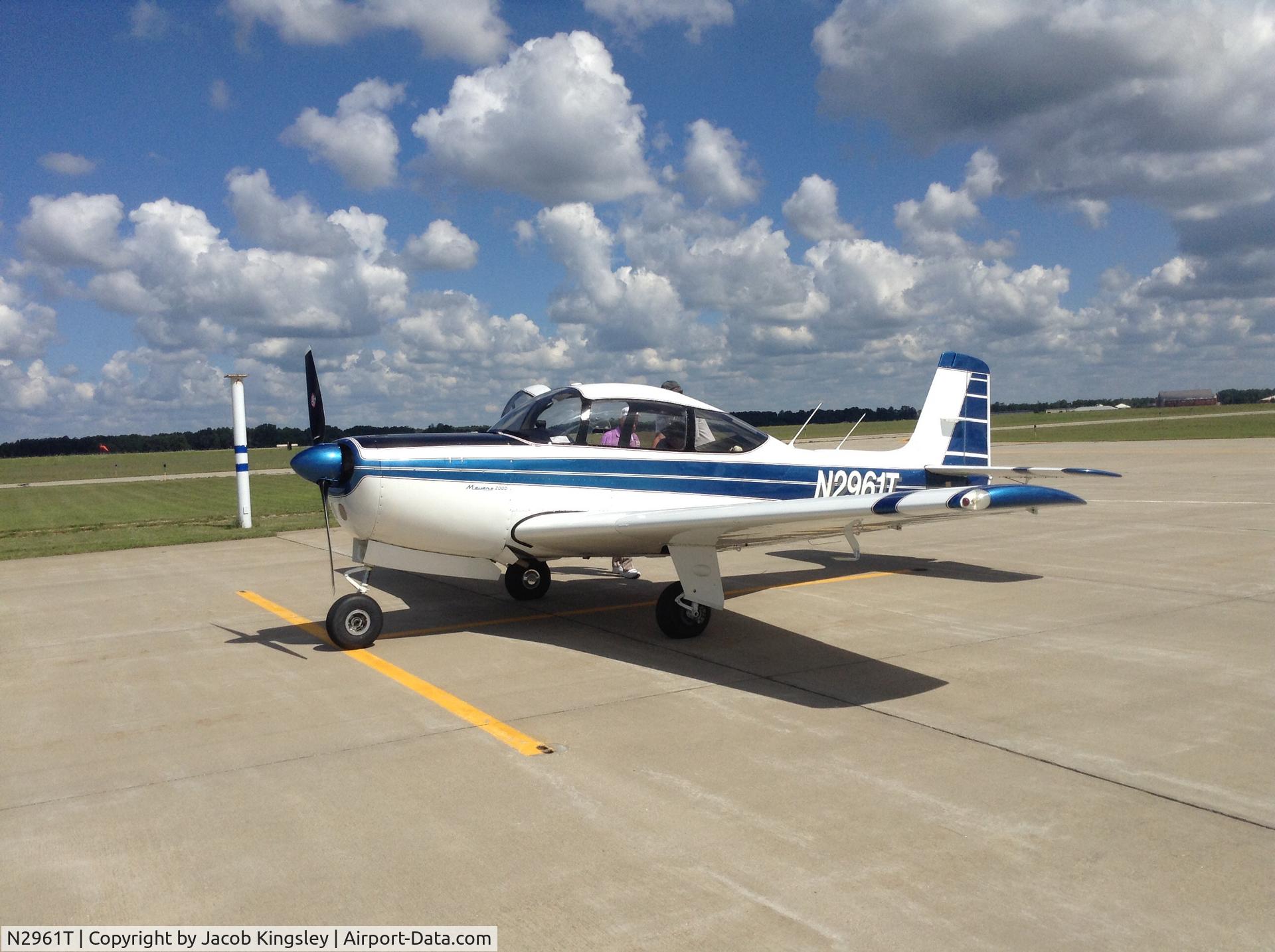 N2961T, 1966 Aero Commander 200D C/N 334, Taken during the 2013 Meyers convention