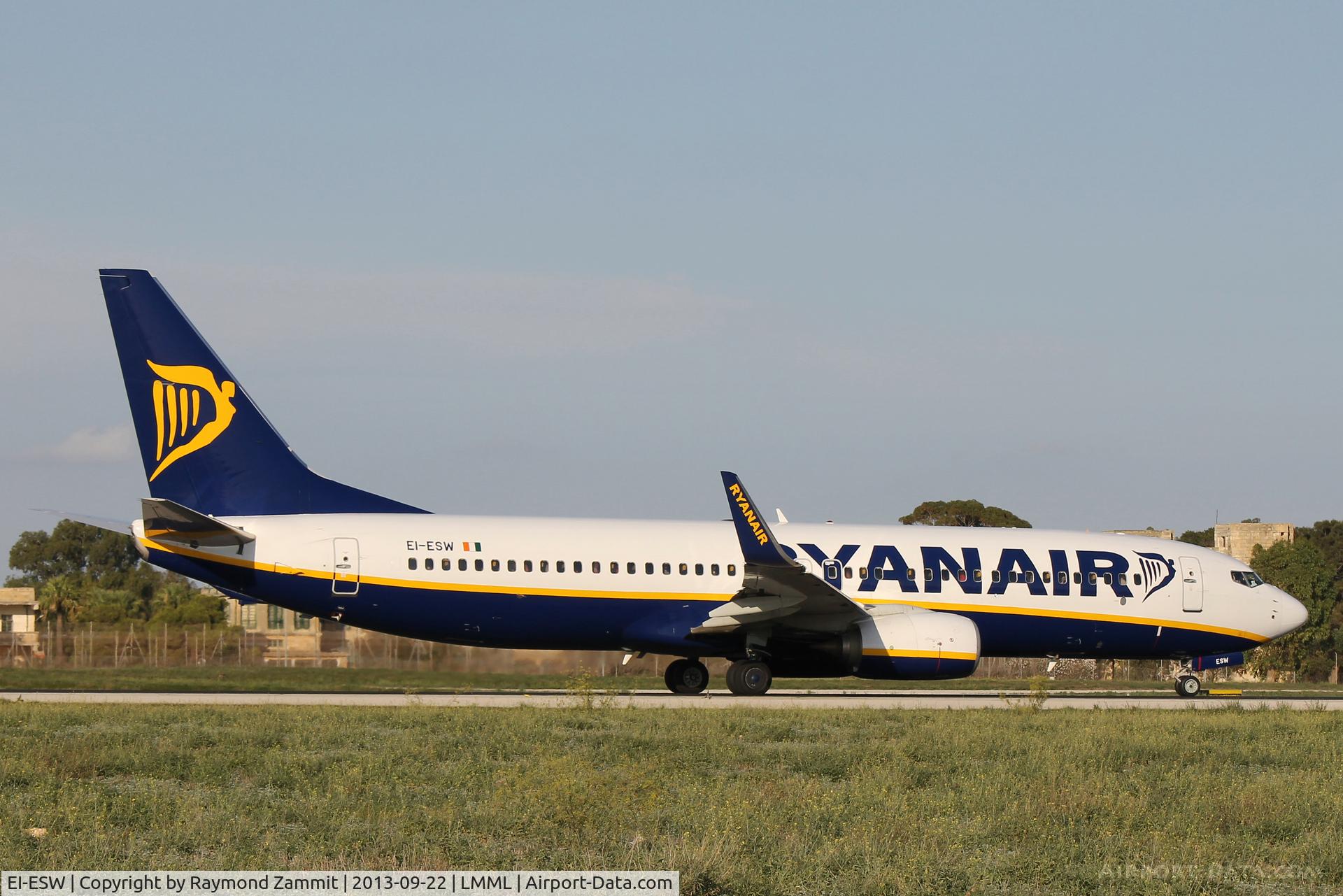 EI-ESW, 2011 Boeing 737-8AS C/N 34997, B737-800 EI-ESW Ryanair