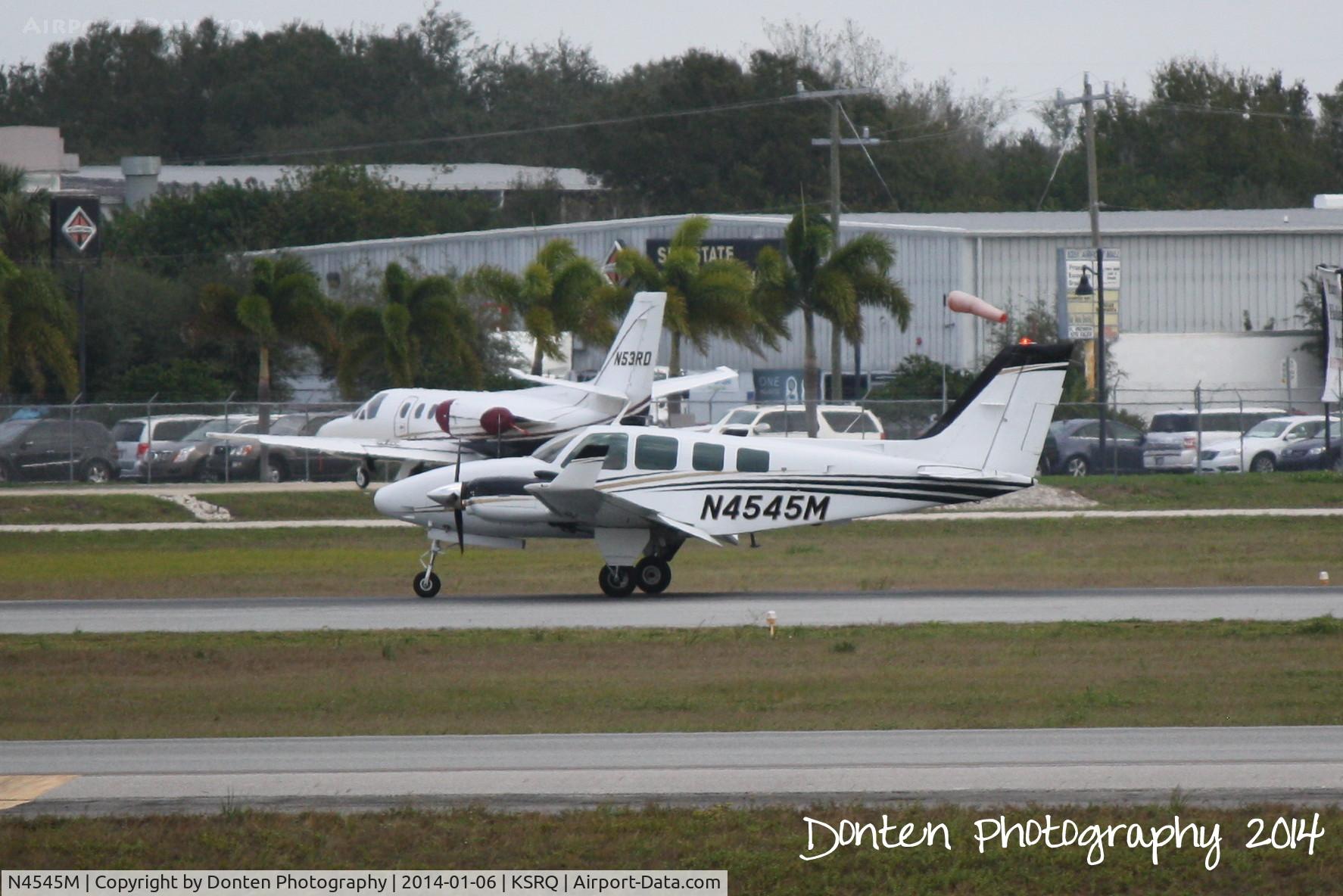 N4545M, 1978 Beech 58 Baron C/N TH-914, Beechcraft Baron (N4545M) arrives at Sarasota-Bradenton International Airport following a flight from Orlando-Sanford International Airport